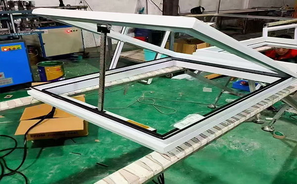 某地下车库出入口府谷排烟窗配置工程