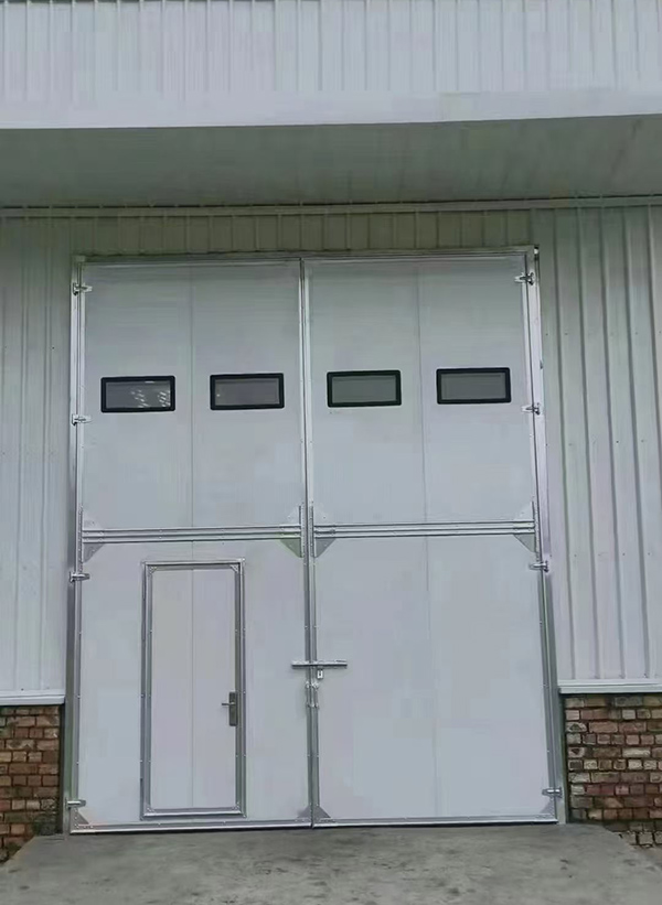 府谷工业门在设备装配车间出入口的实施记录